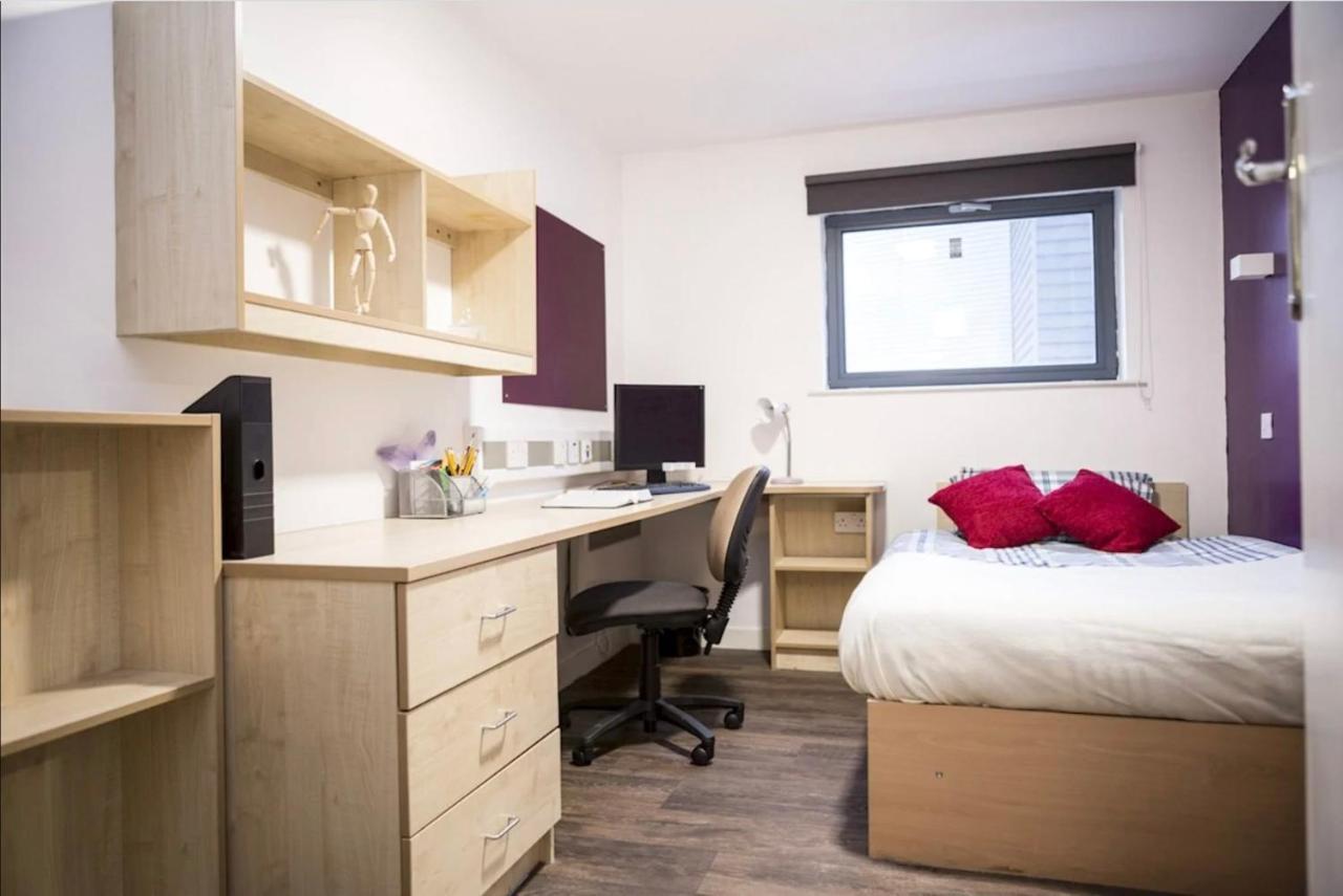 Small Double Ensuite Room Next To The City Centre Leeds  Exterior foto